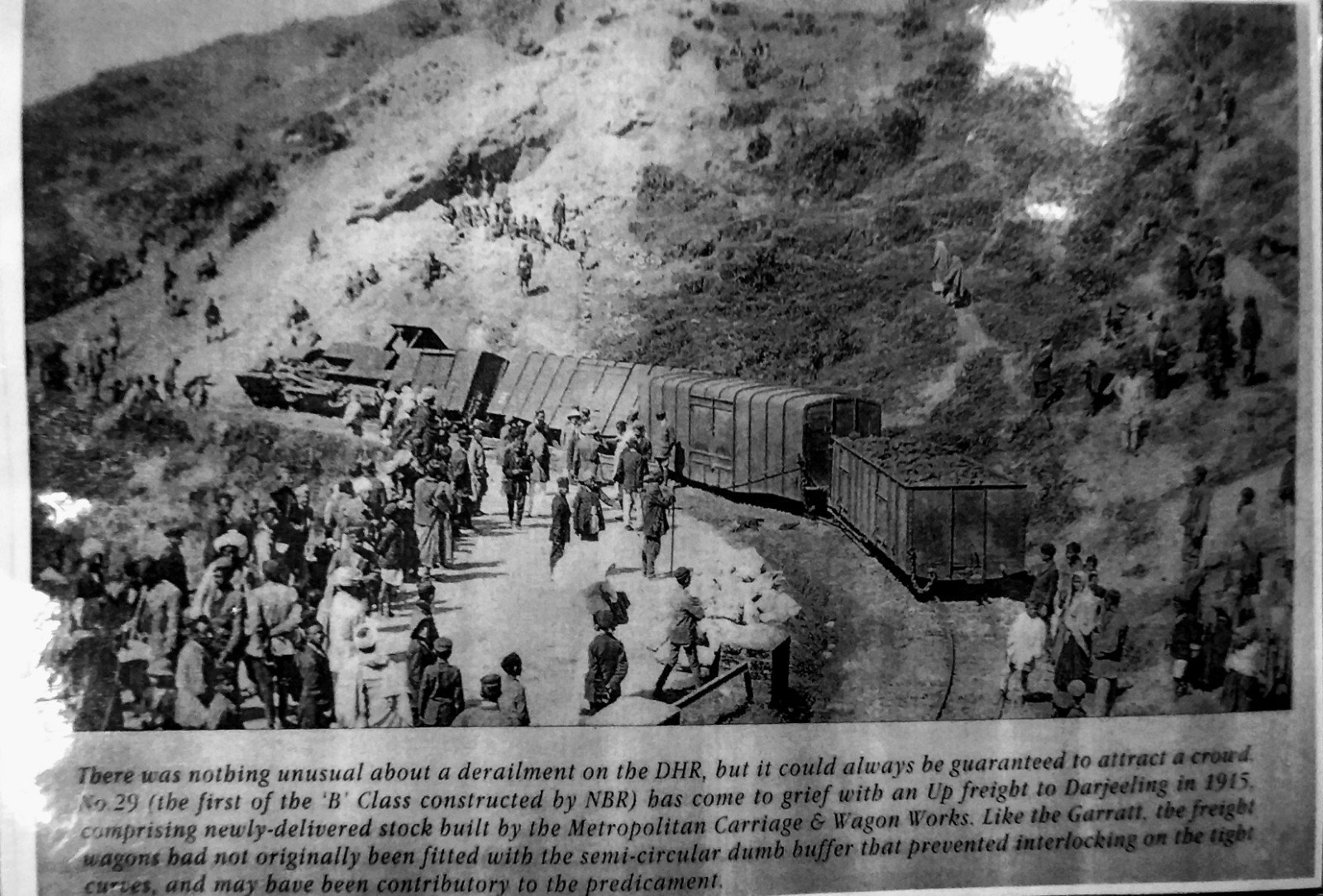 OLD IMAGES OF TOY TRAIN OLD IMAGES OF TOY TRAIN